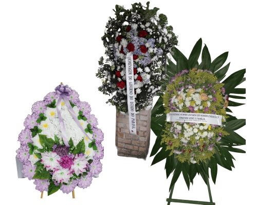 Coroa de Flores Artificiais e Naturais em Araucária